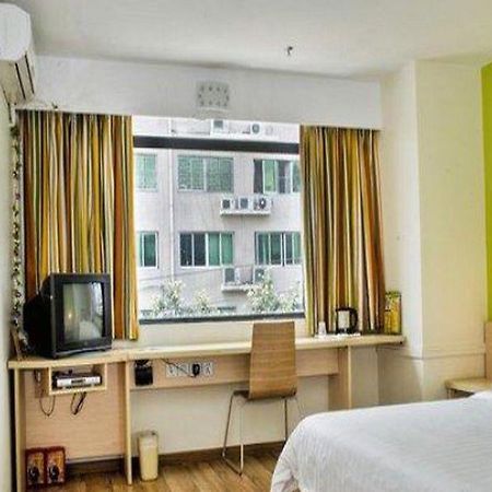 7 Days Inn Fuzhou Gandong Avenue Passenger Station Exterior photo